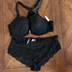 Adore Me Black set 42d lace bra and 1x panties